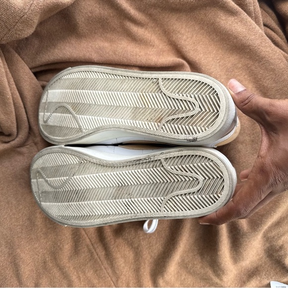 NIKE blazer mid White and Tan High-Top Sneakers size 7 US men 9 woman. - Picture 6 of 6